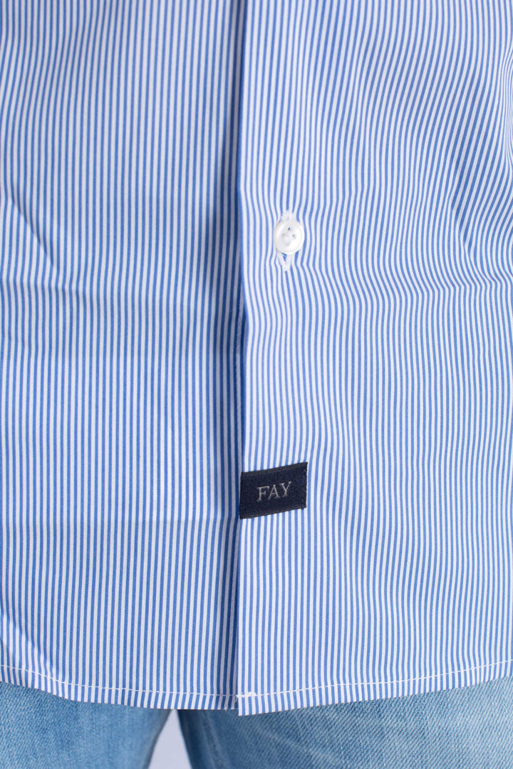 Camicia collo botton down a righe bianco blu