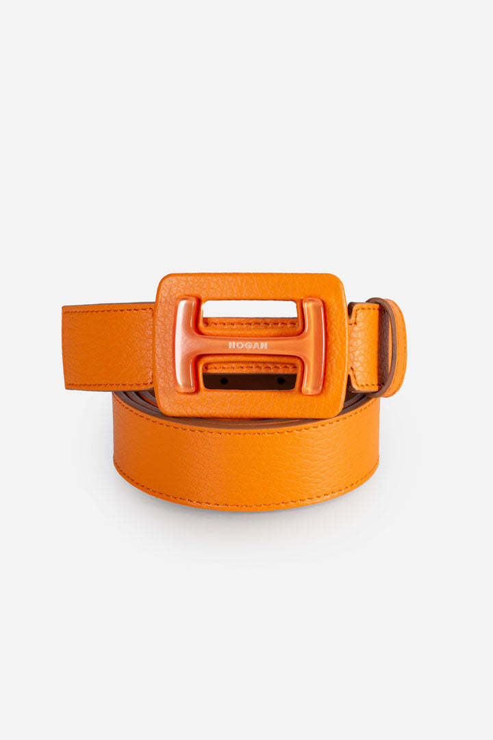 Cintura in pelle con maxi fibbia H arancio